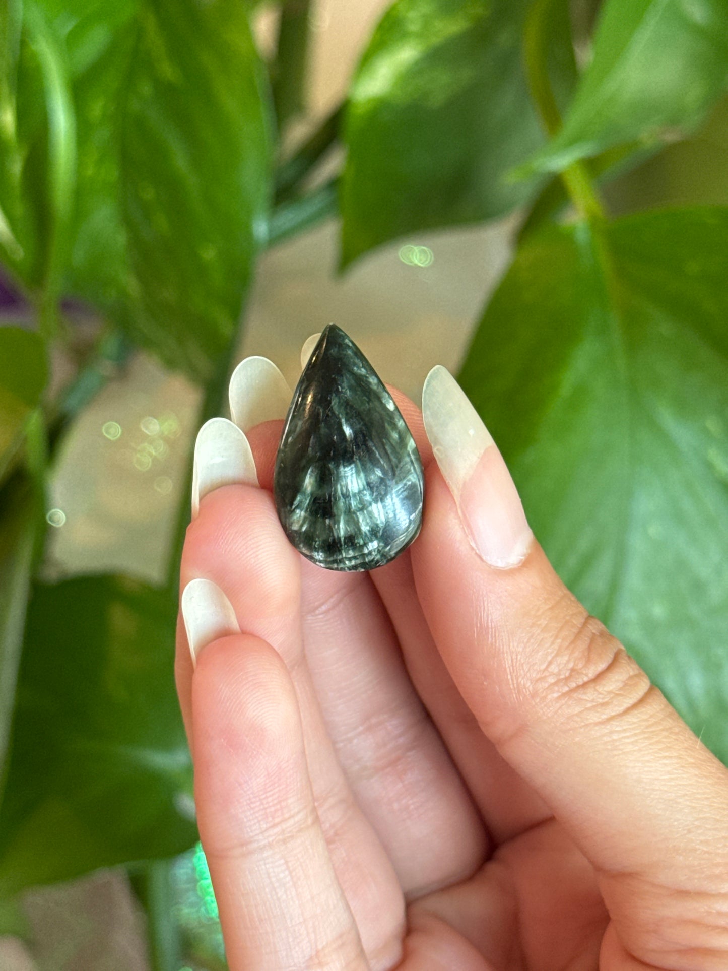 Flashy Serephanite Teardrop