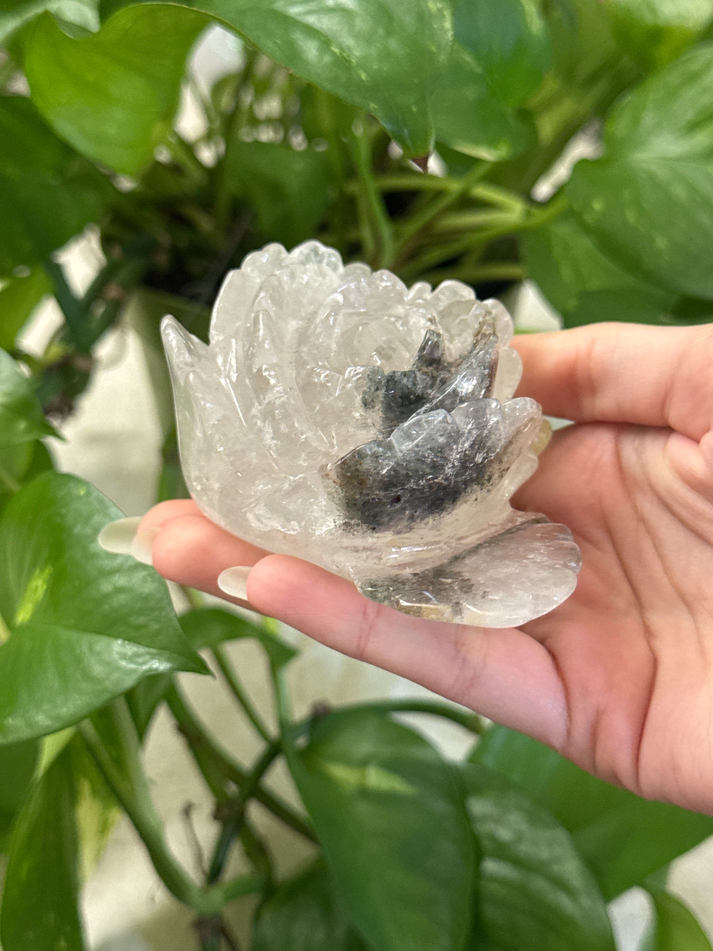 Garden Quartz Flower Carving