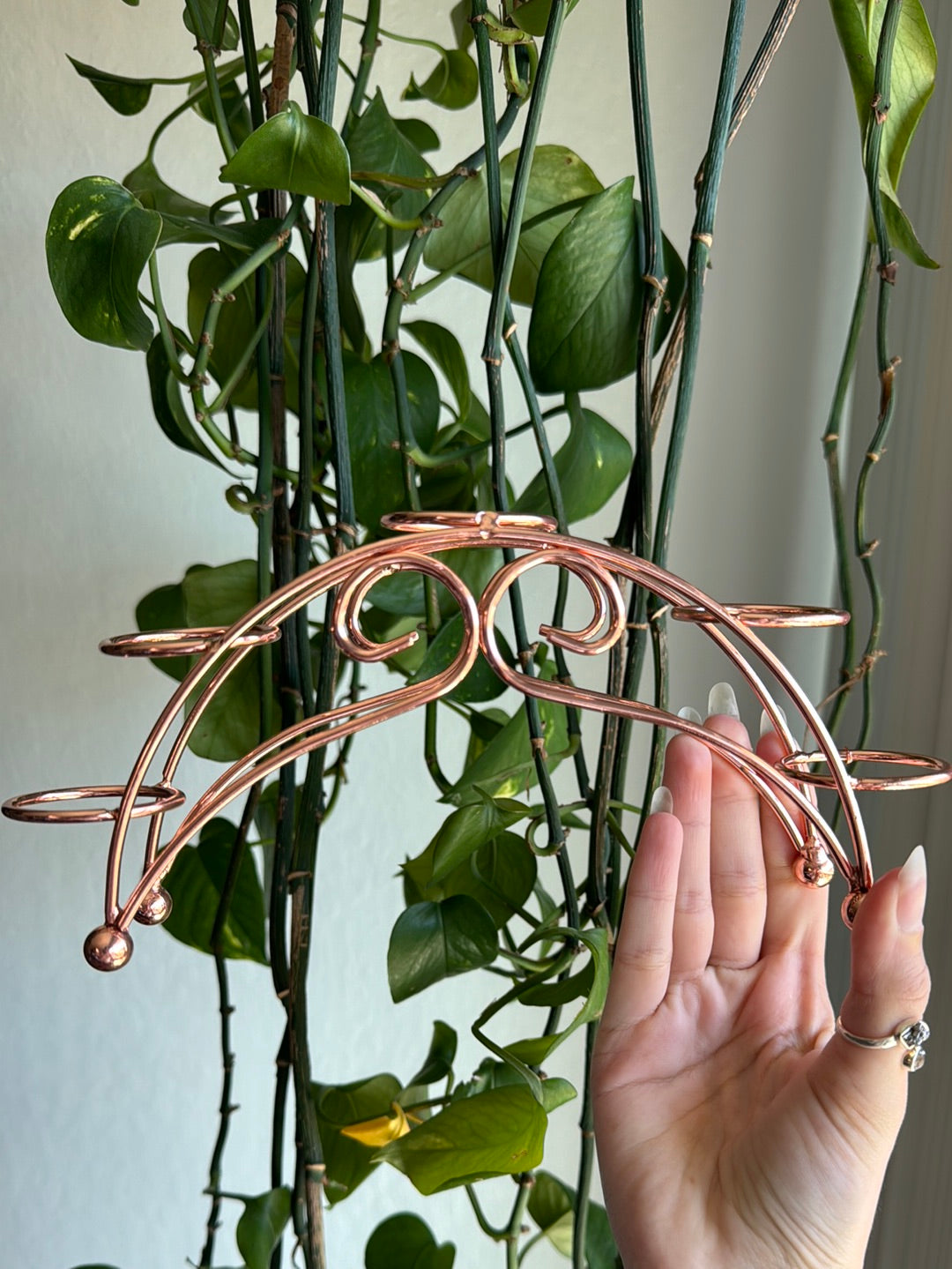 Rose Gold Arch Sphere Stand