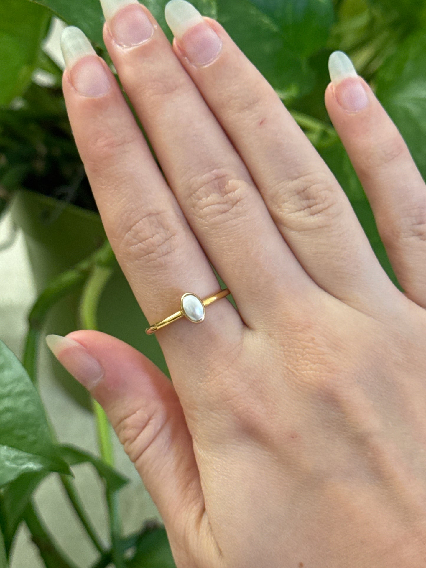 Oval Pearl 18k Gold Ring