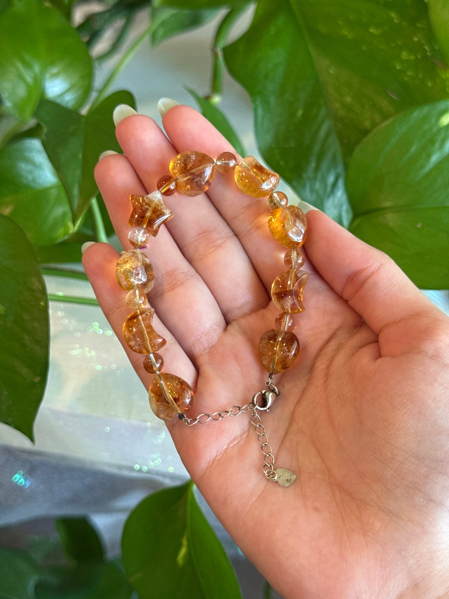 Golden Healer Heart, Moon, and Star Bracelet Ajustable