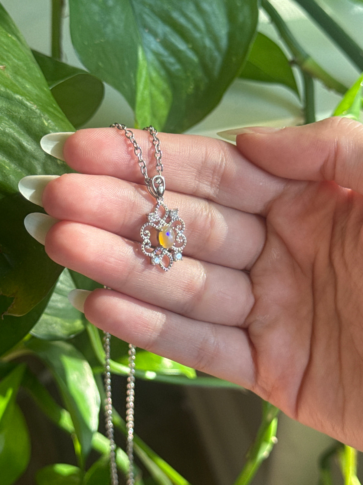 Flashy Opal Dainty Vintage Style Necklace