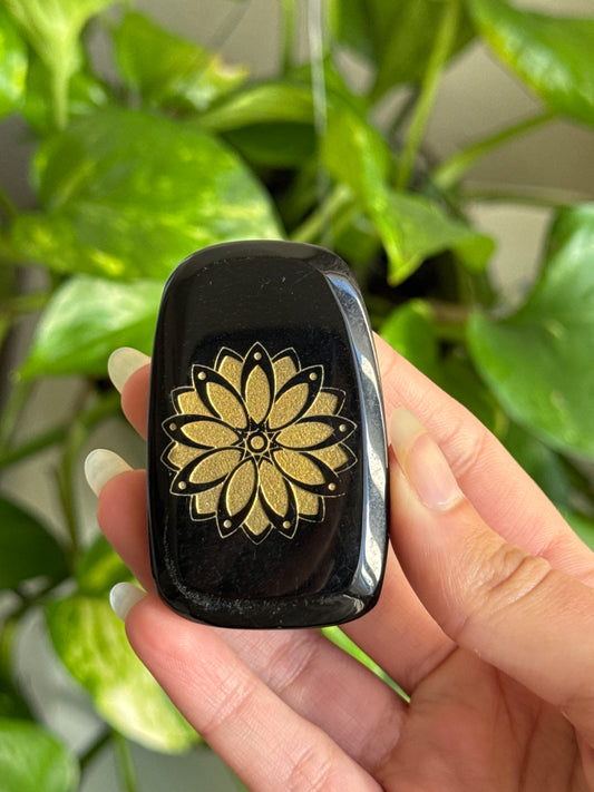 Obsidian Palmstone - Gold Flower