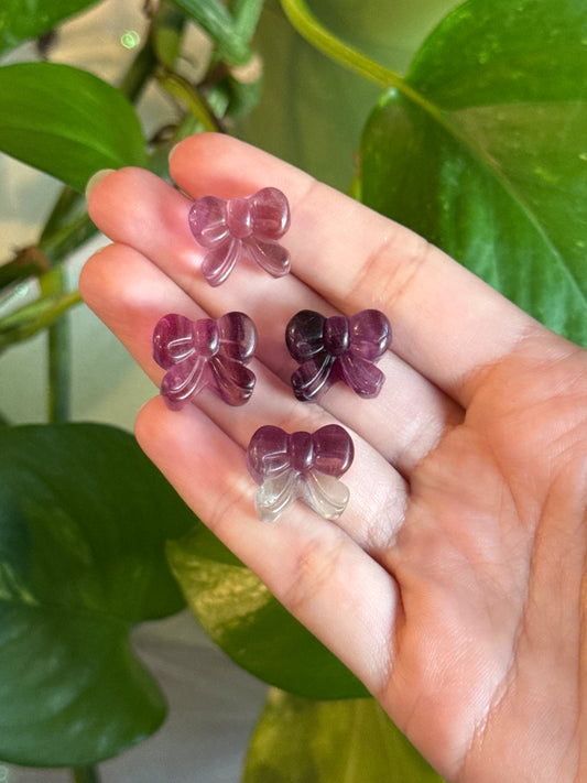 Bow Fluorite Mini Carving