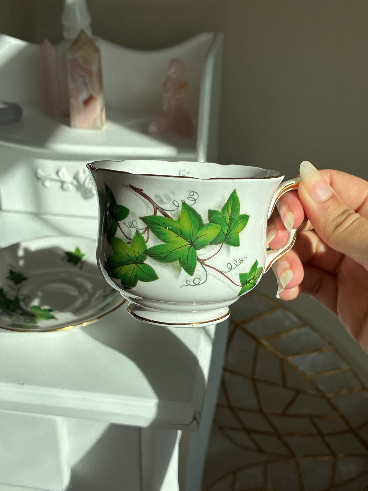 Vines of Ivy Tea Cup