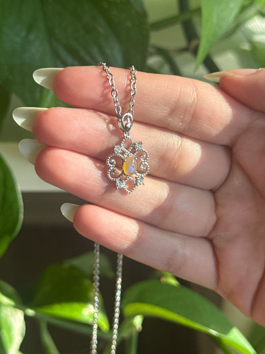 Flashy Opal Dainty Vintage Style Necklace