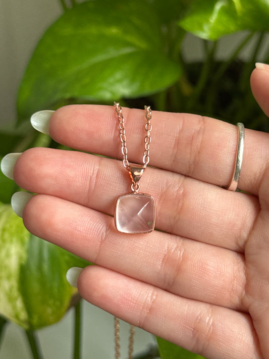 Rose Quartz Rose Gold Necklace