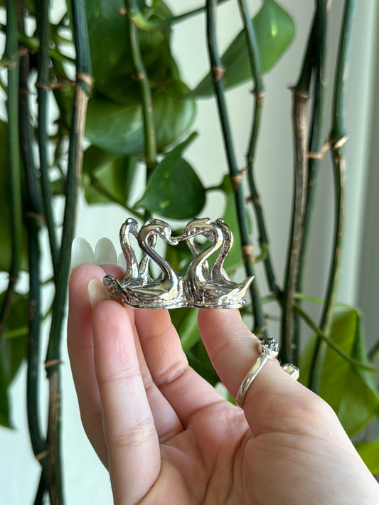 Swan Heart Silver Sphere Stand