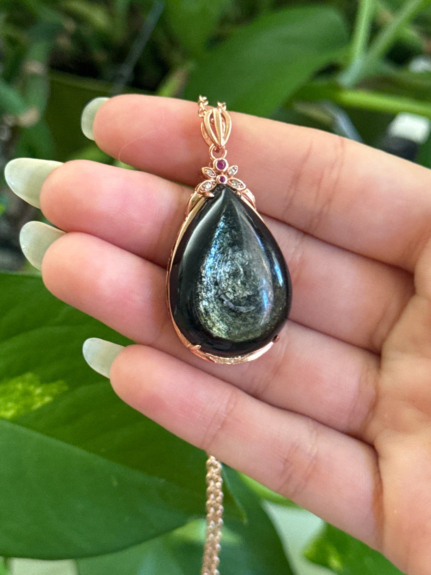 Green Mica Statement Rose Gold Necklace