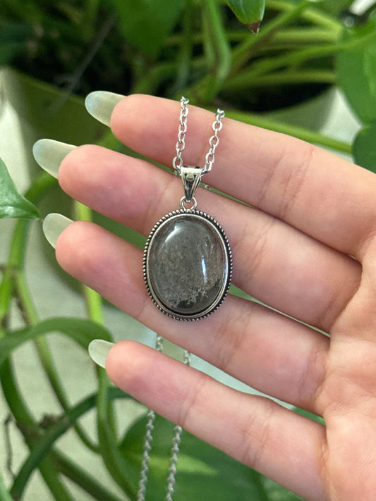 Garden Quartz Oval Necklace