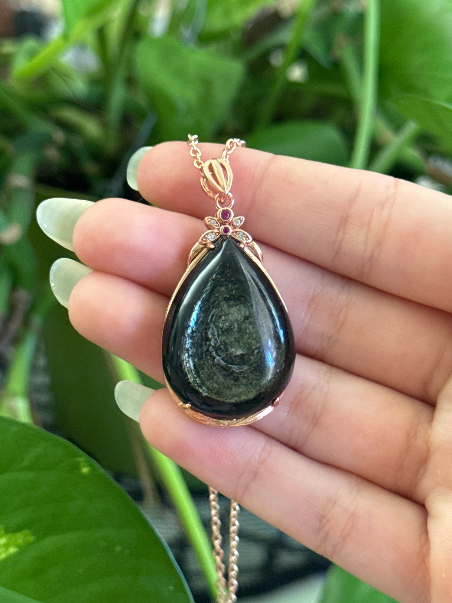 Green Mica Statement Rose Gold Necklace