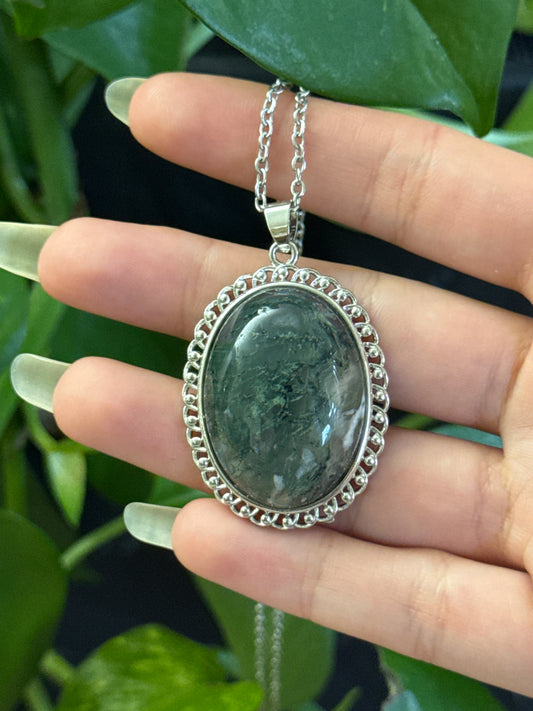 Vintage Style Moss Agate Necklace