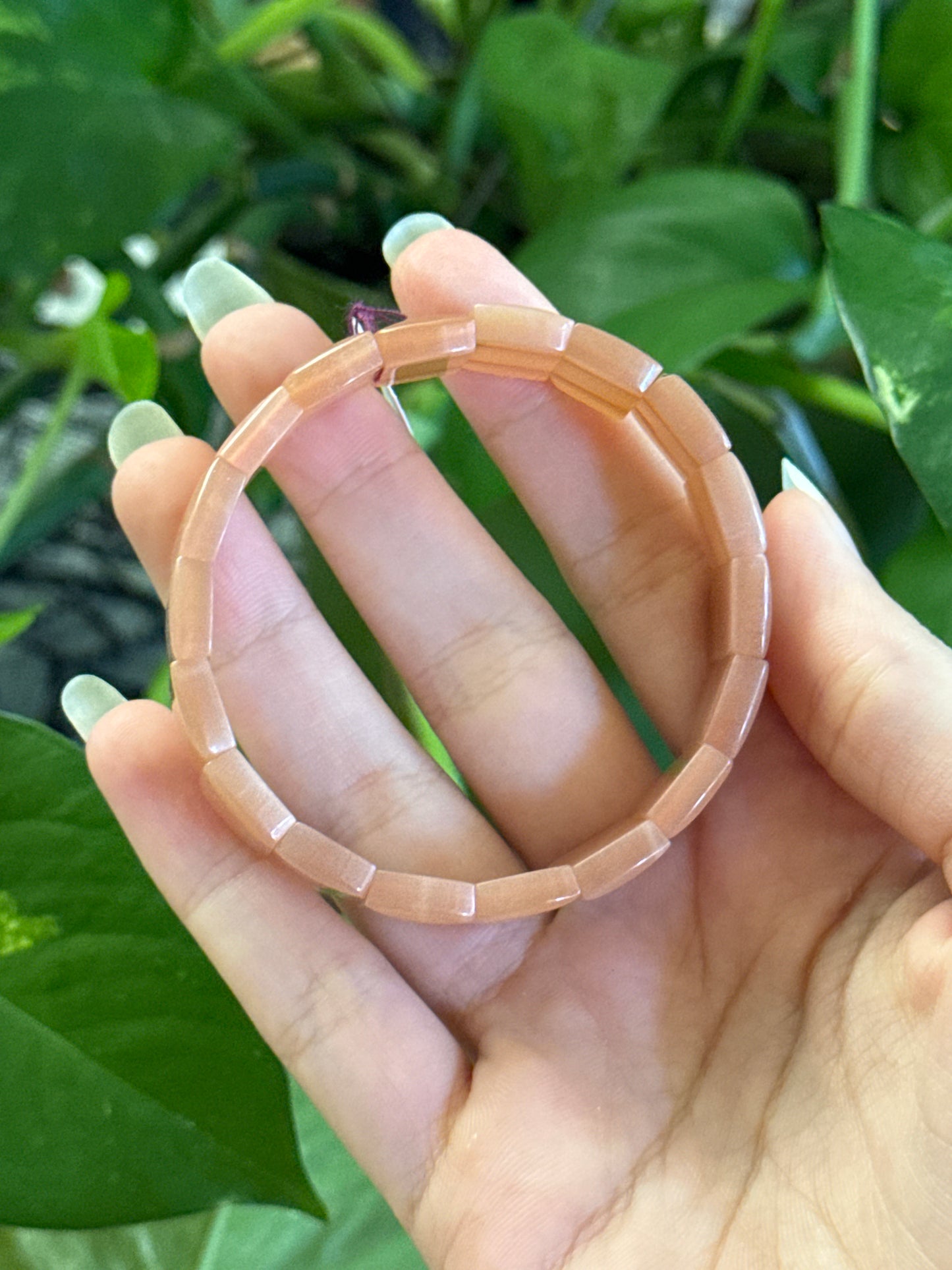Flashy Peach Moonstone Stretchy Bangle *see vid for flash*