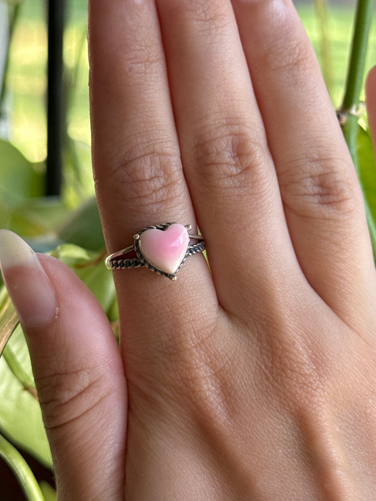 Pink Queen Conch Shell “Aura” Heart 925 Silver Adjustable Ring