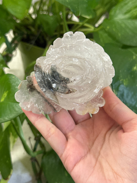 Garden Quartz Flower Carving