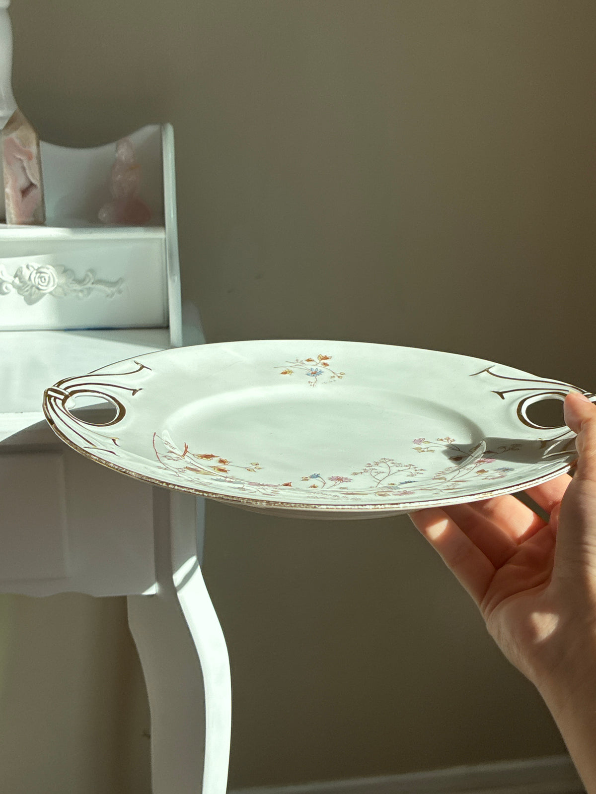 Large Pink and Blue Daisy Design Plate