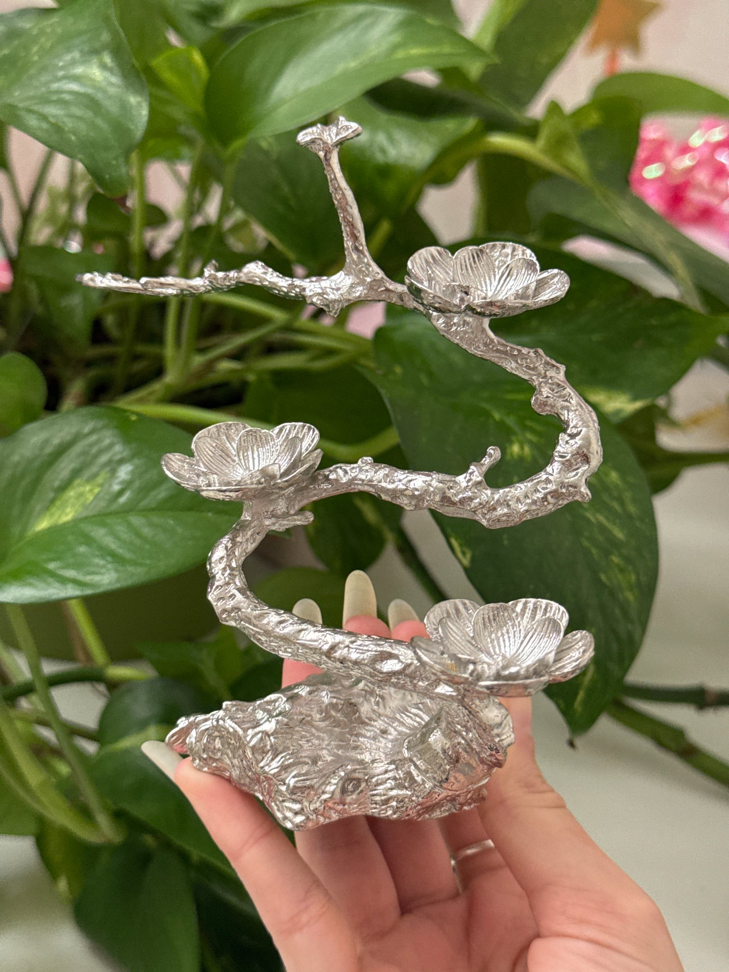 Triple Flower Silver Sphere Stand