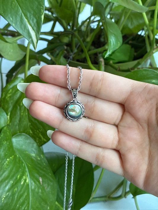 Abalone Shell Dainty Round Necklace
