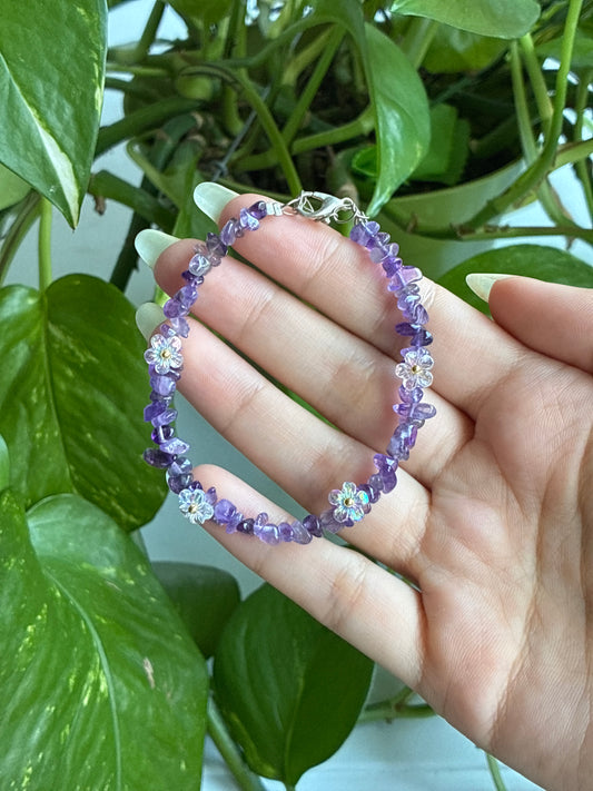 Dainty Amethyst with Flowers Chip Bracelet