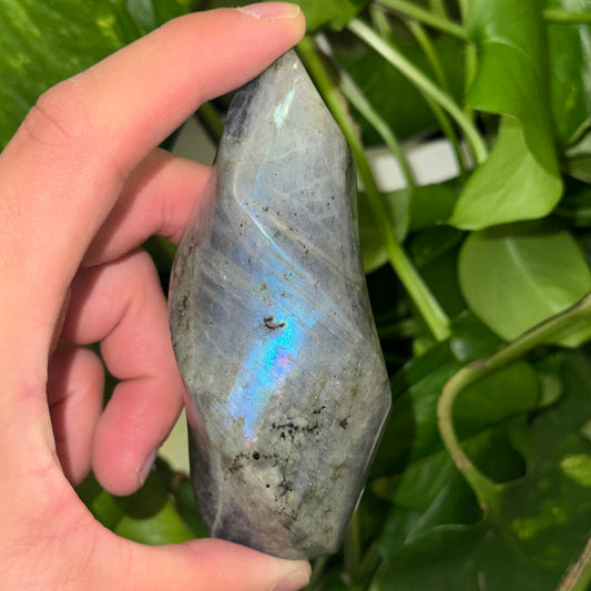 Flashy Blue Mermaid Labradorite Flame