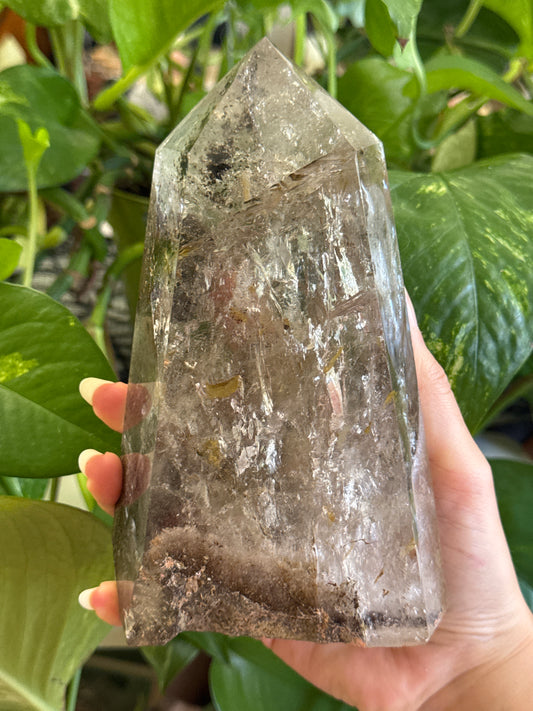 Statement Garden Quartz Tower