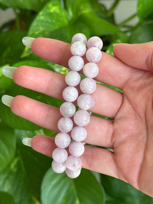 Lavender Kunzite Bracelet (Cats Eye Sheen)