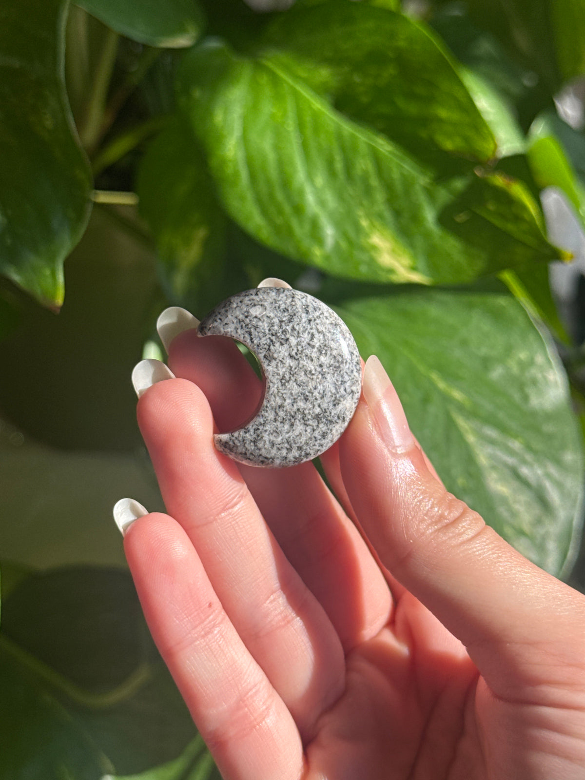 Diorite Mini Crescent Moon