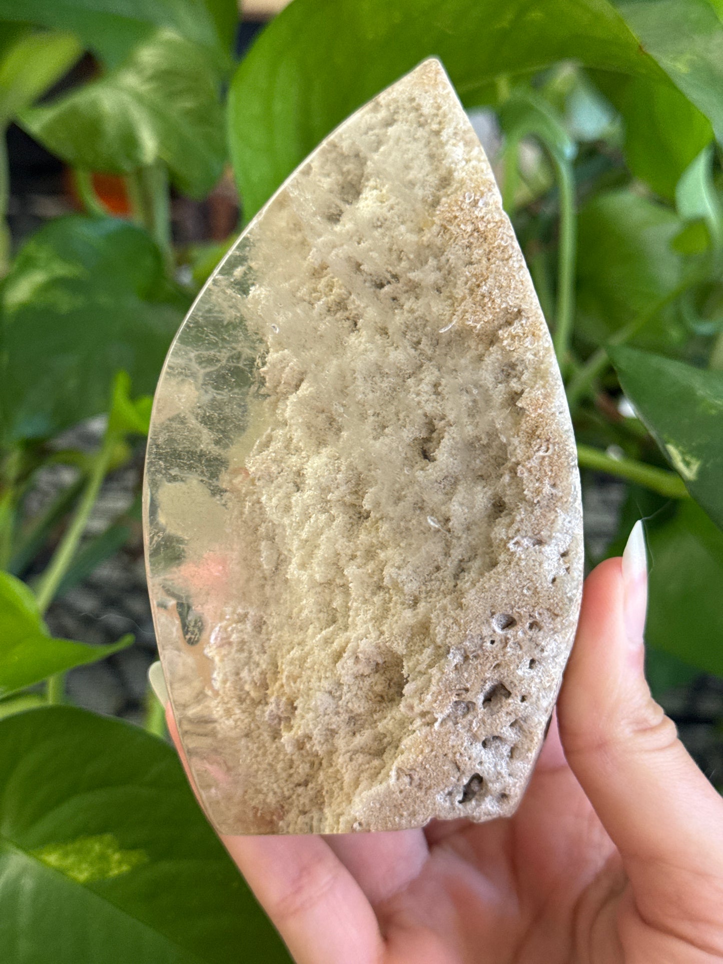 Unique White Garden Quartz Lens Flame