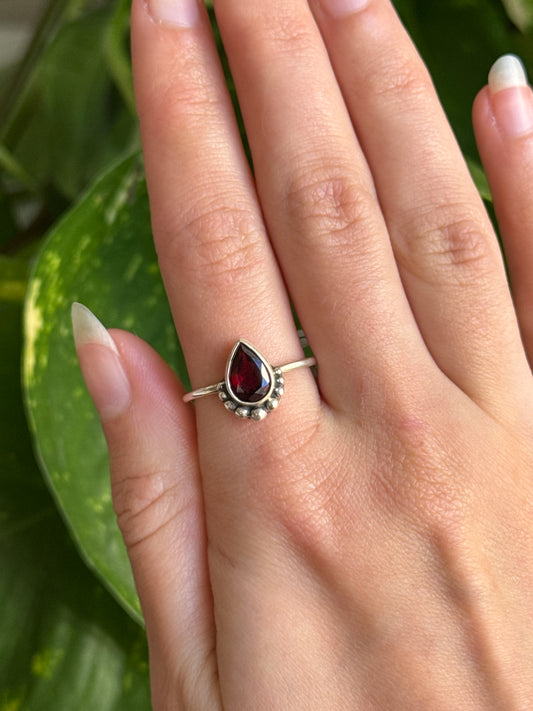 Garnet 925 Sterling Silver Ring Size 9