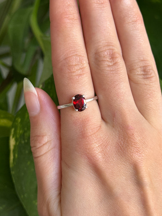 Garnet 925 Sterling Silver Ring Size 7