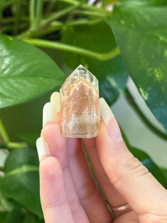 Detailed Sandy Garden Quartz Mini Tower B
