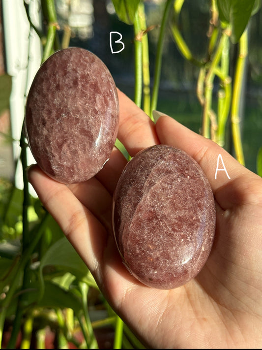 Sparkly Strawberry Quartz Palmstone